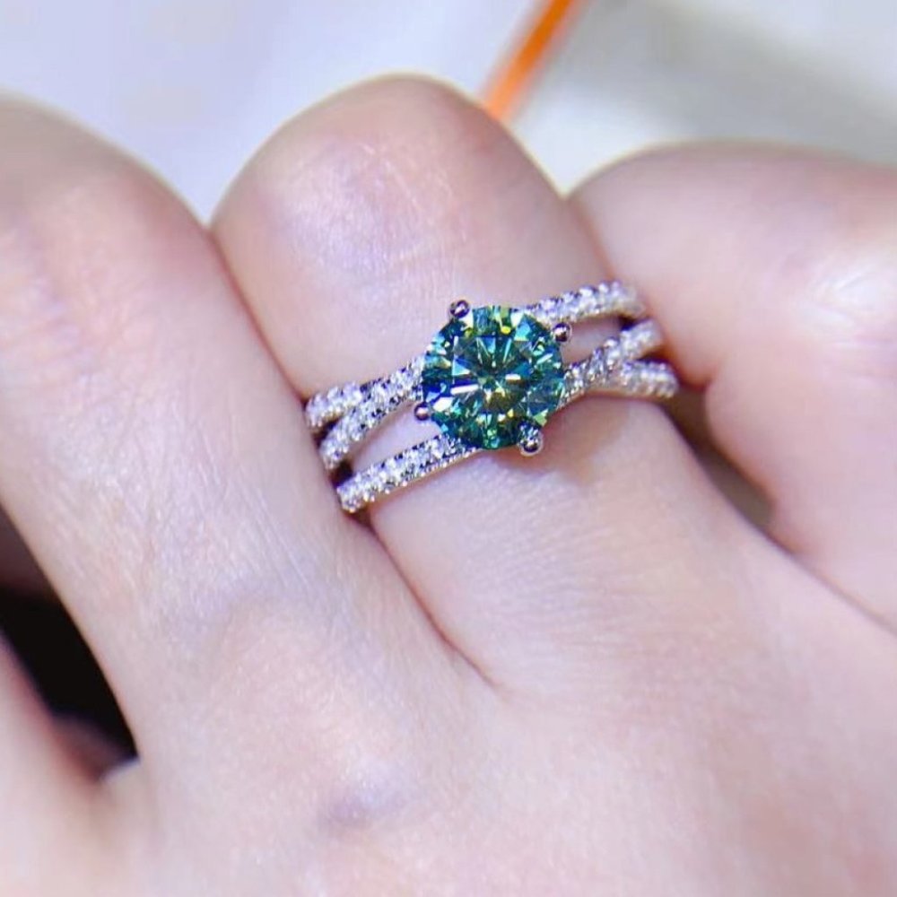 1 Carat Moissanite Contrast 925 Sterling Silver Ring